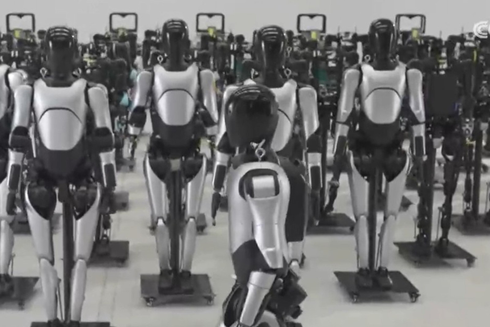 央视报道！揭秘公海jcjc5500机器人量产超级工厂